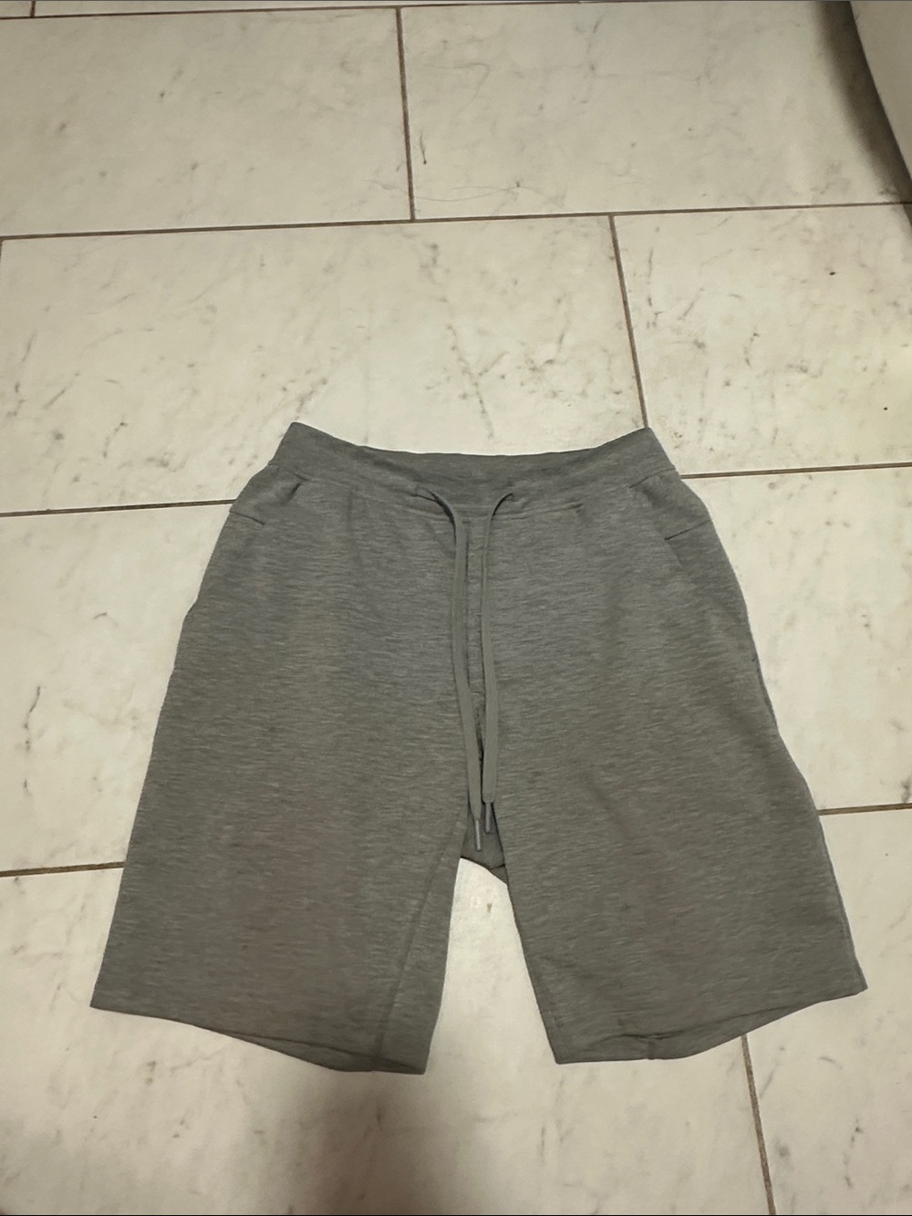 lululemon Athletica Men's Gray City Sweat Shorts; Good Condition; Size Small